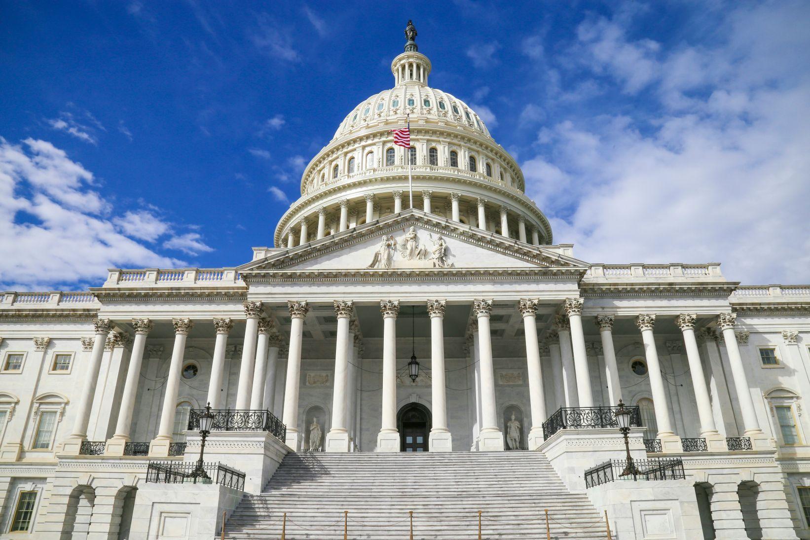 Возобновление работы правительства США